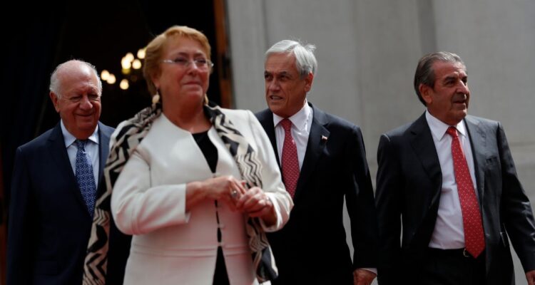 Expresidentes ceremonia convención