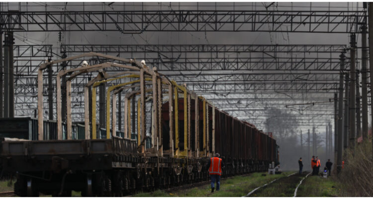 Cómo los ferrocarriles se han convertido en el segundo ejército de Ucrania frente a Rusia