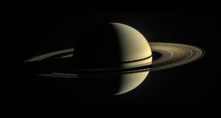 21-satélites-de-saturno