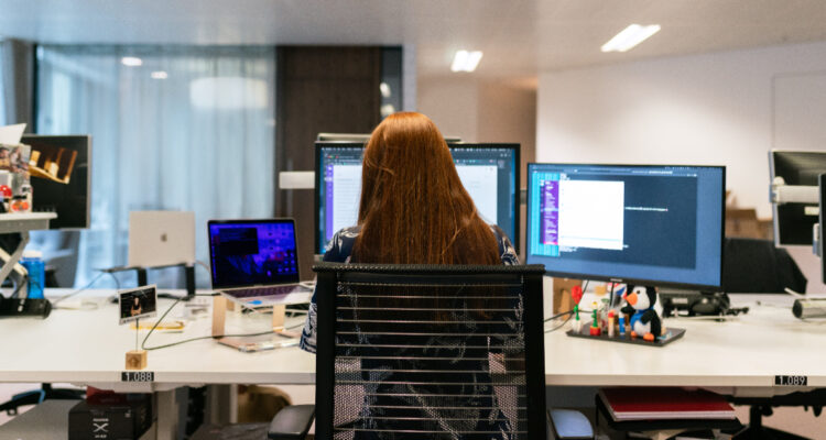 día-internacional-de-la-mujer-ingeniera