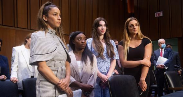 Gimnastas olímpicas norteamericanas, demandan al FBI por más de mil millones de dólares, por negligencia en el caso de Larry Nassar.