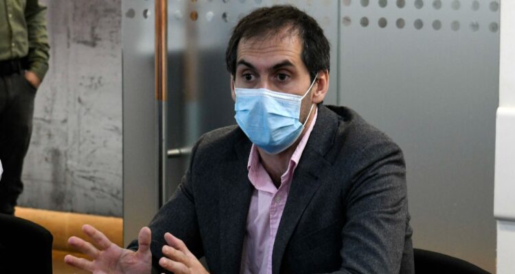 Grau explica que alza del dólar es netamente por factores externos y que divisa debiera contenerse