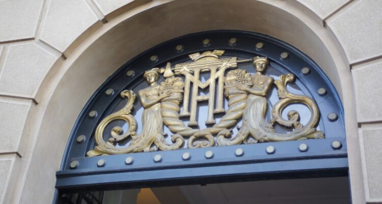 Gobierno destaca que informe OCDE detalla que la carga tributaria de Chile es de las más bajas