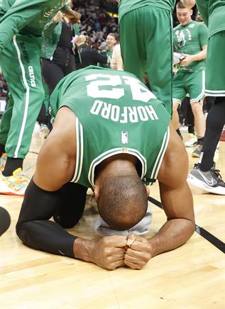 Boston Celtics, vencieron a Miami Heat, en la Final de la Conferencia Este.