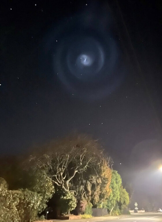 Captan espiral de luz en Nueva Zelanda
