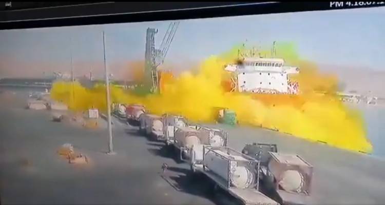 Captura del momento en que “estalla” el derrame de cloro.