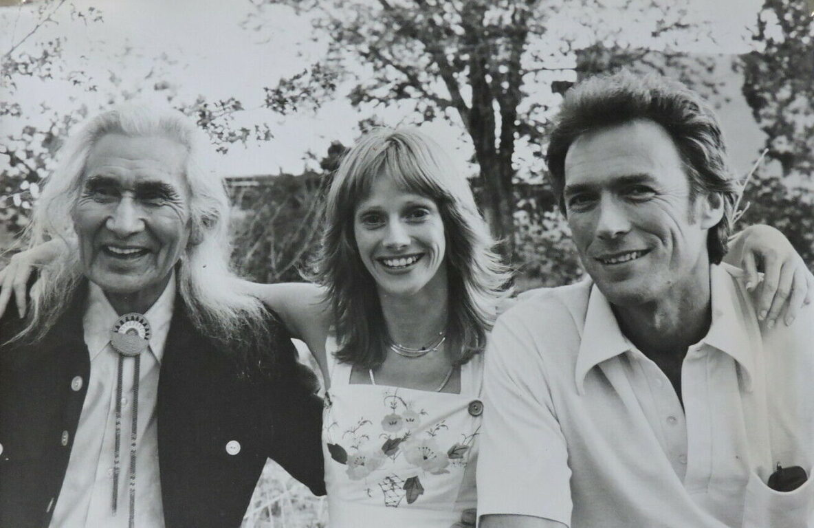 Dan George, Sondra Locke y Clint Eastwood