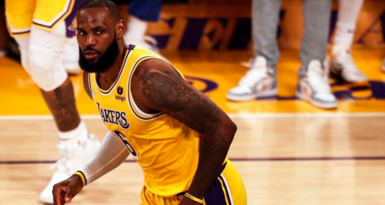 LeBron James, es el jugador activo de NBA, más acaudalado del mundo.