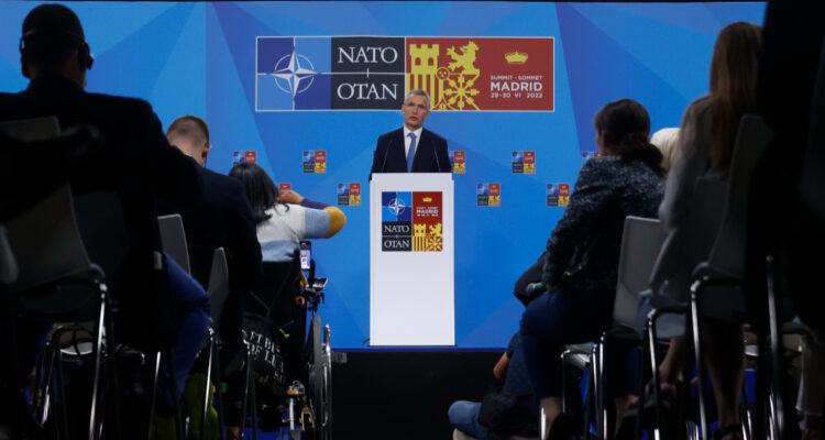 Líderes de la OTAN cooperarán en reforzar la defensa de Ucrania frente a Rusia