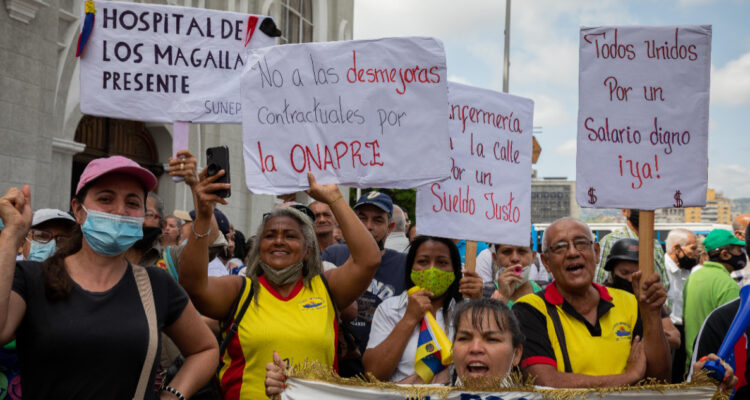 La lucha contra la mafia hospitalaria y trabajadores sanitarios corruptos en Venezuela