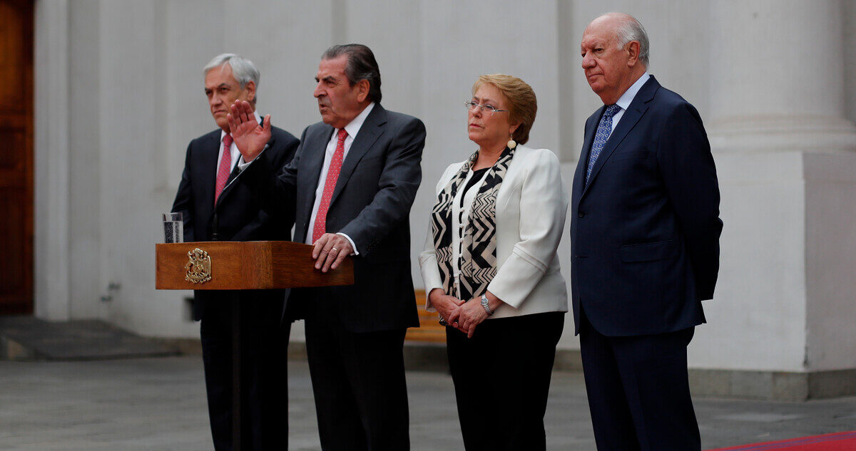 Michelle Bachelet y los otros expresidentes de Chile, de los cuales ninguno irá al cierre de la Convención