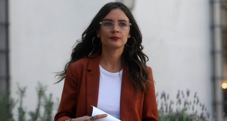 Ministra Vallejo: “Como militante y persona, voy a aprobar el 4 de septiembre”