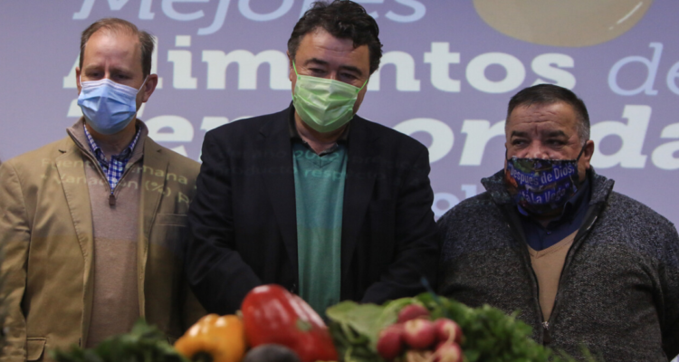 Ministro de Agricultura, Esteban Valenzuela.