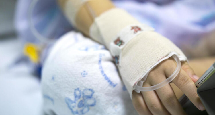 Muere niño boliviano abusado y contagiado de VIH