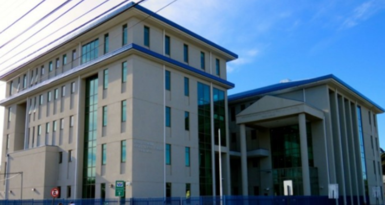 mujer es formalizada por abuso sexual