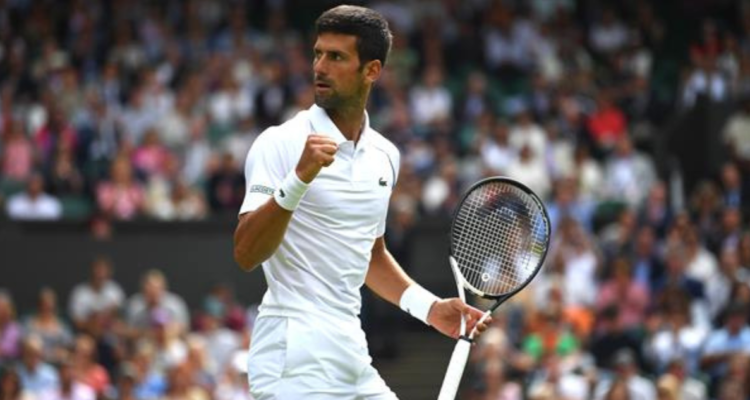 Novak Djokovic continua sólido en Wimbledon.