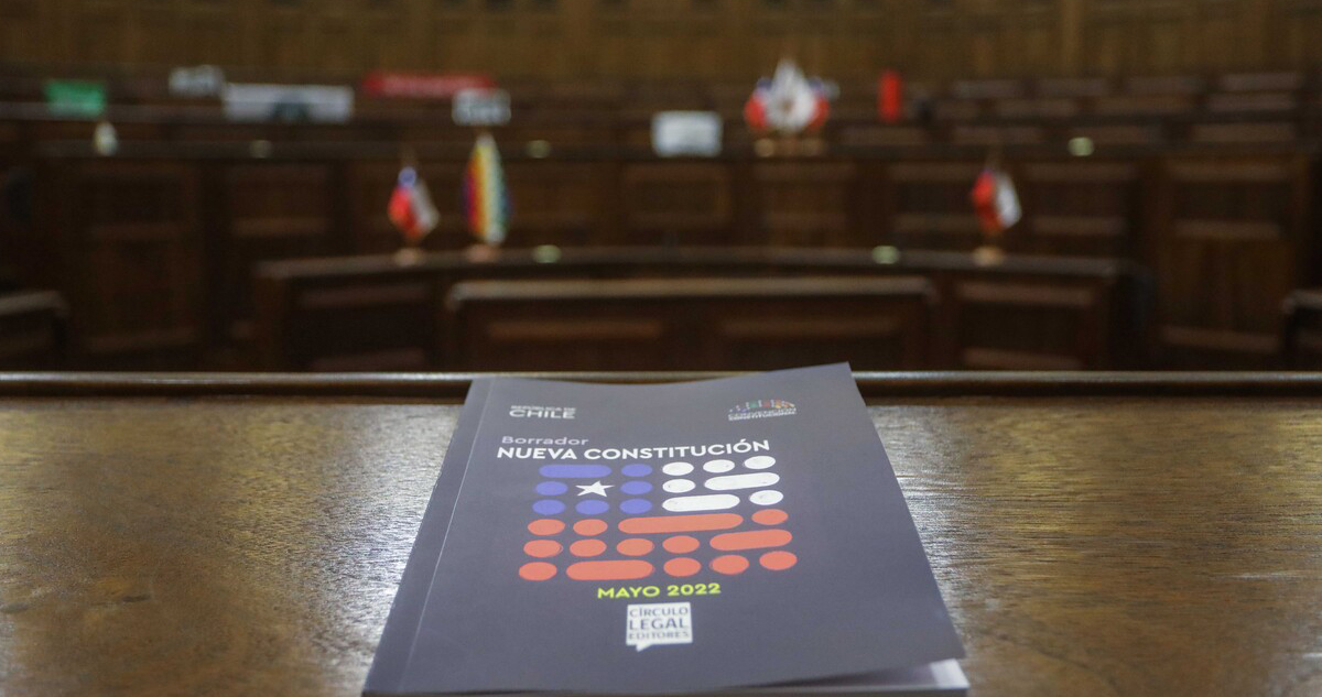 Constitución