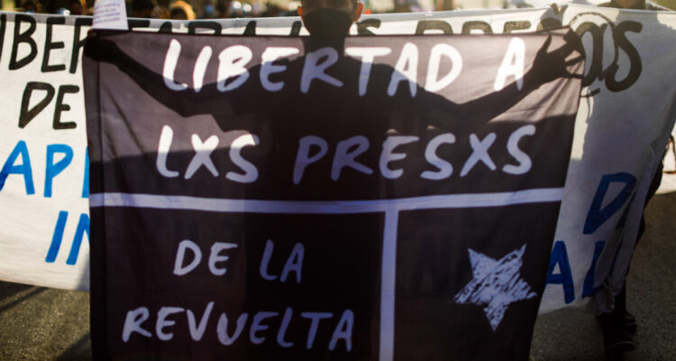 Oficialismo dividido ante apertura del Gobierno a modificar propuesta de amnistía a presos del 18-O