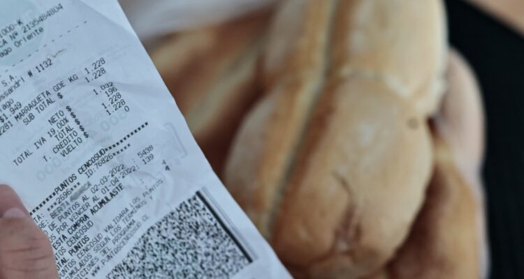 Inflación acumulada traspasa todo límite en casi 30 años y alza de los alimentos sigue presionando