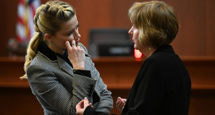 Amber Heard y su abogada
