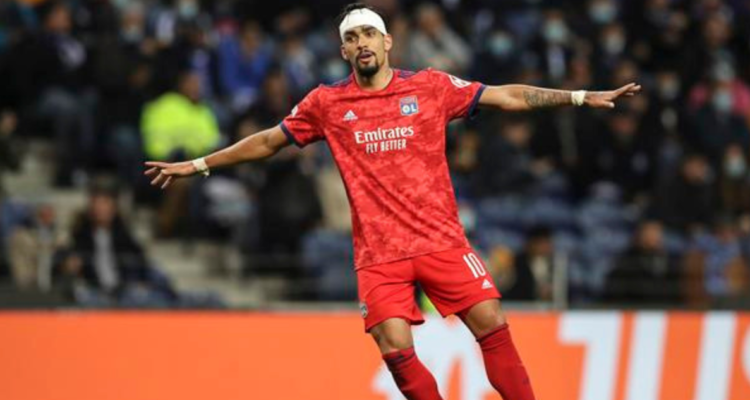 Lucas Paquetá sufrió una torpe lesión.