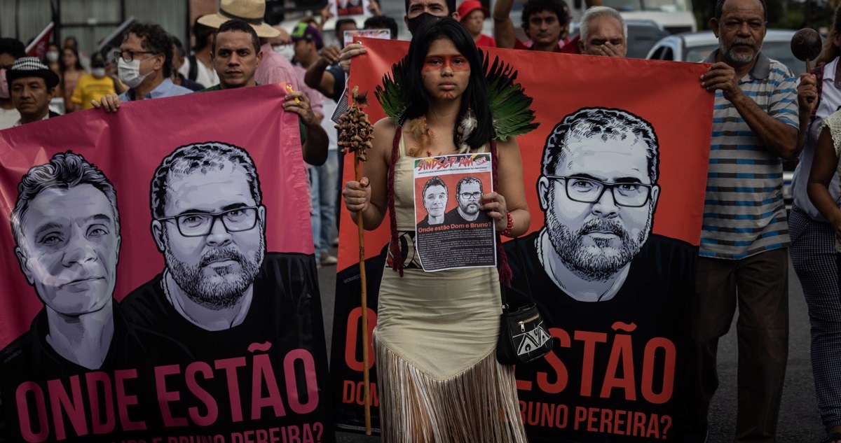 Protesta por las desapariciones del periodista y el indigenista en Brasil.