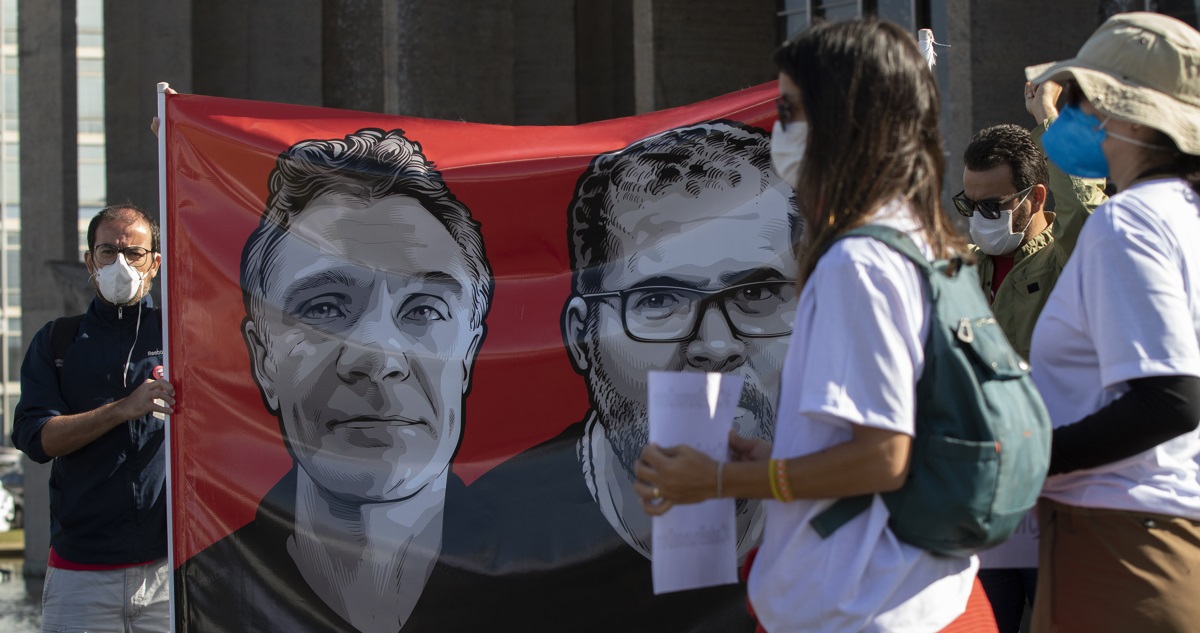 Protestas en búsqueda de respuestas por la desaparición del periodista y el indigenista en la Amazonía.