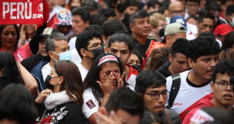 Medios peruanos comunican la derrota de su país, frente a Australia, por el penultimo cupo al mundial de Catar.