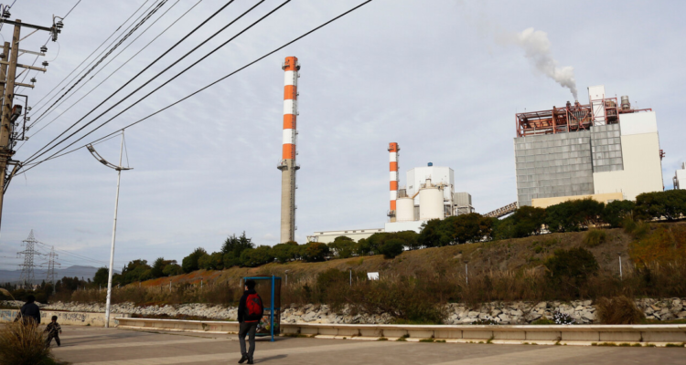 Autoridades de Quintero y Puchuncaví entregan petitorio a ministra Siches para acabar contaminación