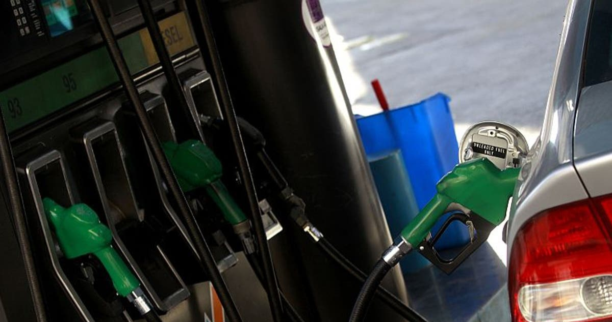 Precio de la bencina reportan nuevo reajuste a los combustibles con alzas de hasta $12 por litro