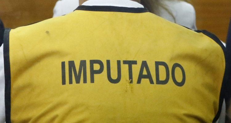 profesor acusado de abusar de niñas de 7 años