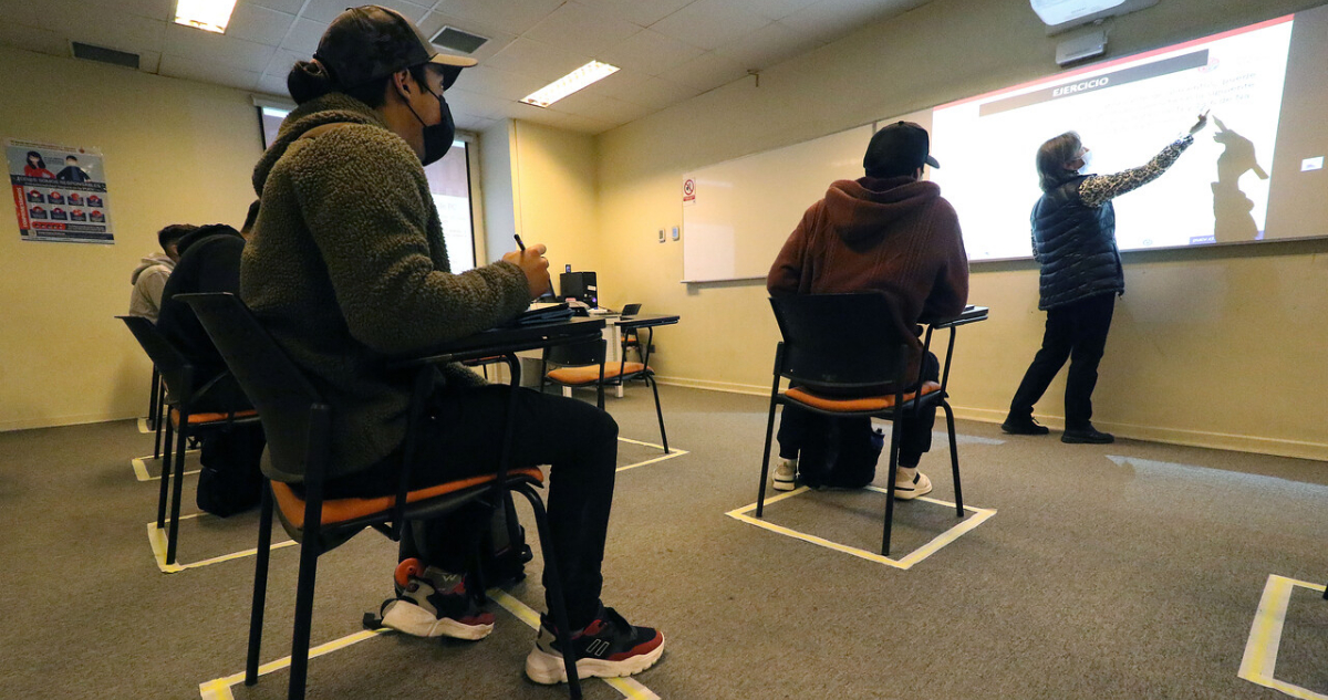 Universidades chilenas lograron positivo rendimiento en el QS Rankings 2023: PUC encabeza listado