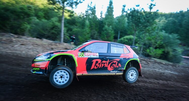 Rally Mobil: Martín Scuncio lidera en Chillán Viejo.