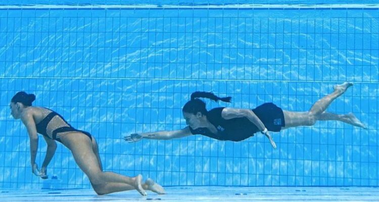 Andrea Fuentes rescata a Anita Álvarez