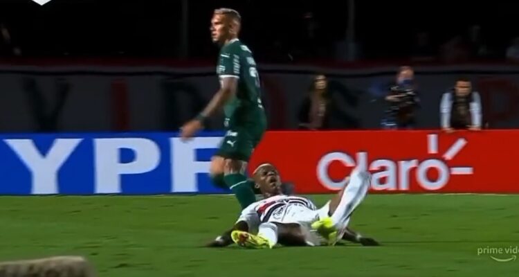 Sao Paulo lamentó la grave lesión de Robert Arboleda.