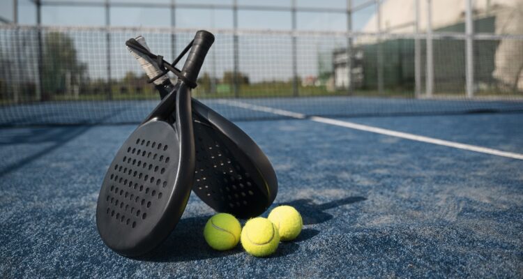 El pádel junto al tenis ganan crédito ante el fútbol en Latinoamérica