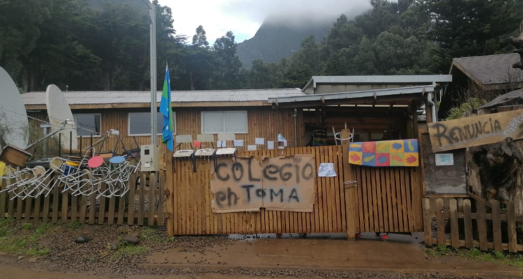 toma colegio Juan Fernández