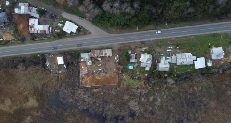 Presentan denuncia formal por rellenos y tomas en humedal de Valdivia.