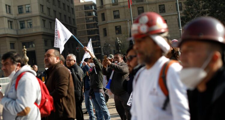 Trabajadores Codelco Ventanas por cierre
