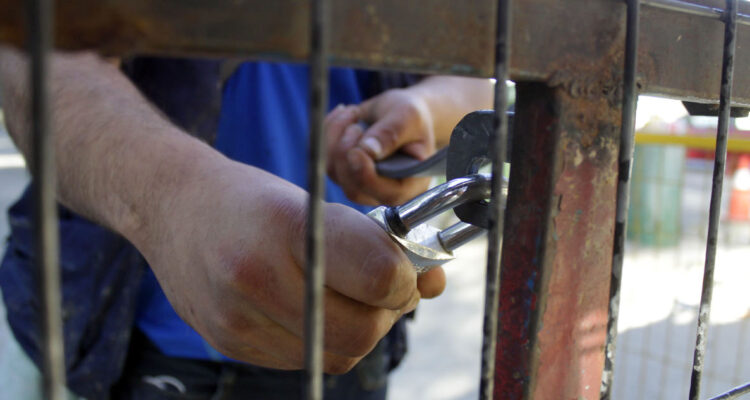 Trabajadores de la Construcción advierten sueldos impagos por paralización de obras