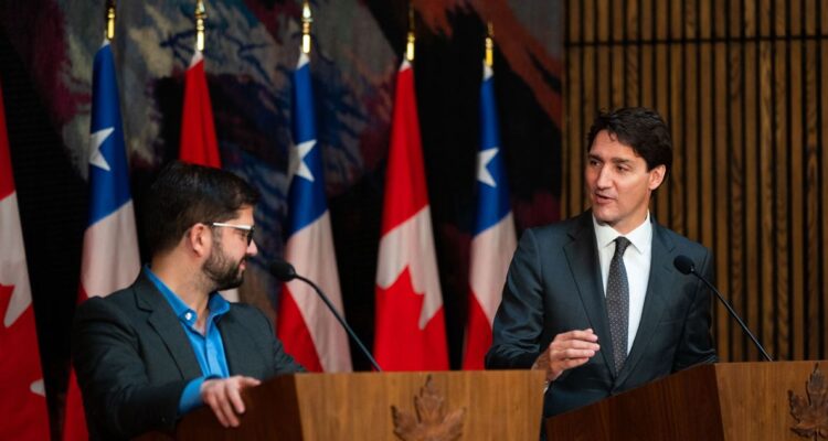 Juatin Trudeau y Gabriel Boric
