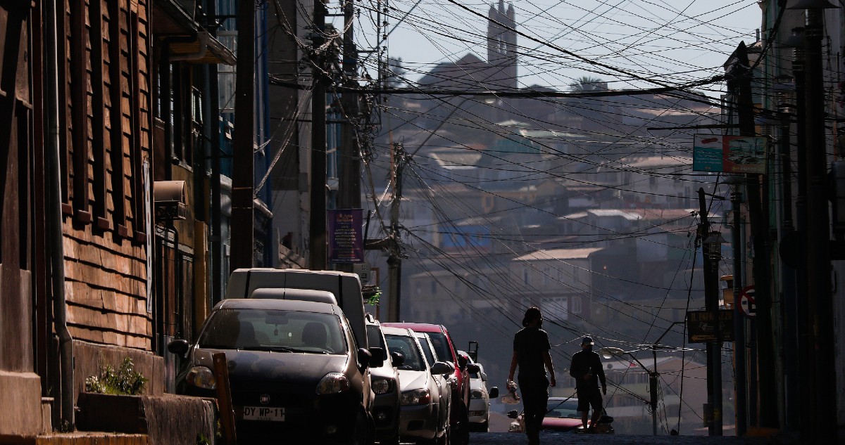 Autoridades analizaron refuerzo de seguridad en Valparaíso: aumentará dotación de carabineros