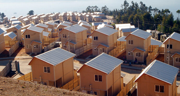 Autoridades proyectan entrega de 13 mil viviendas en La Araucanía antes del 2025