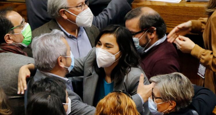 acusación ministra siches