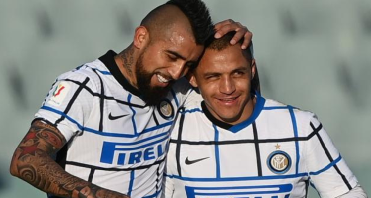 Alexis Sánchez envía afectuoso saludo a Arturo Vidal en su llegada al Flamengo.