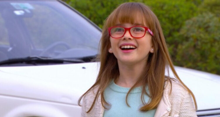 Giulia Inostroza bajo el papel de Ámbar en la teleserie homónima.