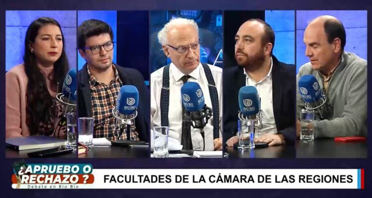 ¿Apruebo o Rechazo? Debate sobre Sistema Político
