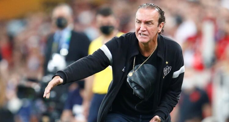Atlético Mineiro confirmó el regreso del técnico “Cuca”.