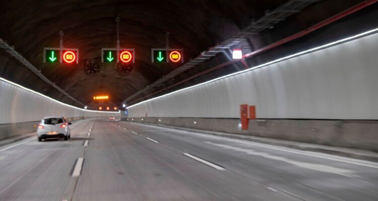 Autopista Vespucio Oriente