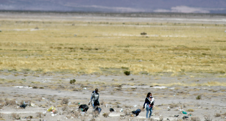 Bandas criminales utilizan frontera de Colchane para secuestrar mujeres e ingresar droga a Chile